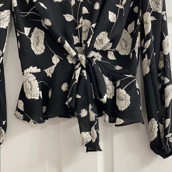 Tie-front blouse. - Picture 2 of 4